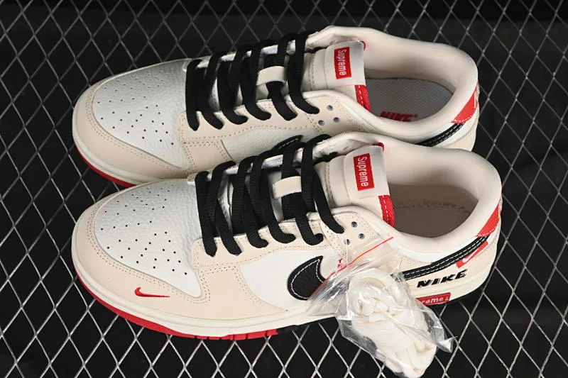 All categories Nk SB Dunk Series Nk SB Dunk Low High-end customized low-top sneakers Nike SB Dunk Low Sup co-branded white khaki three small hooks Anniversary high-end customized low-top casual sneakers SC9207-427